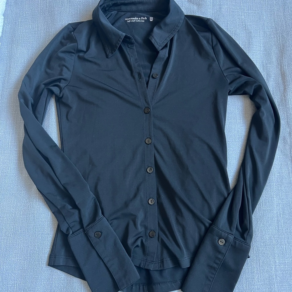 Abercrombie & Fitch Women's Black Button-Down Shirt